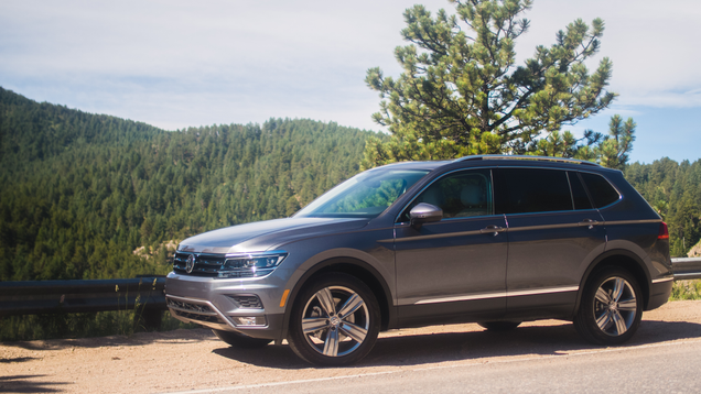 Illustration for article titled The 2018 Volkswagen Tiguan Is Sterile But Has A Third Row Because You Aren't